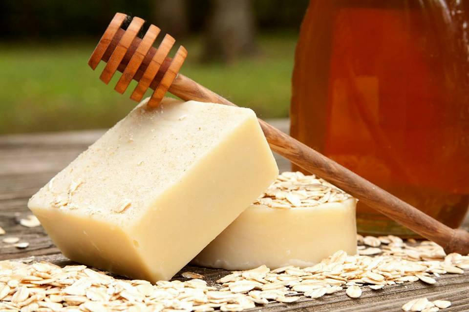 Oatmeal & Honey Scrub Bar – Holton Homestead